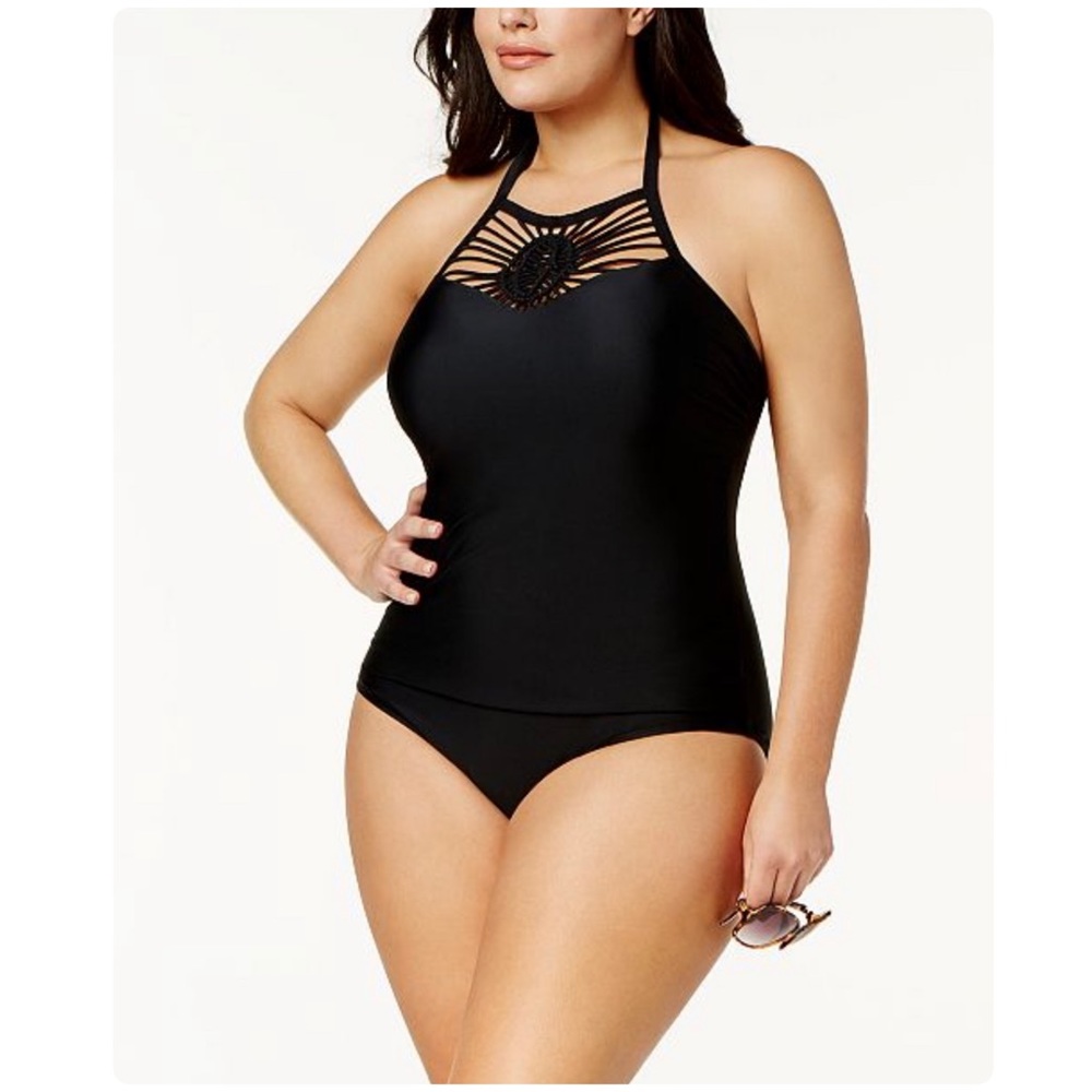 NWT! NWT! 🩱Island Escape🏝Macrame One piece Shirred Swimsuit